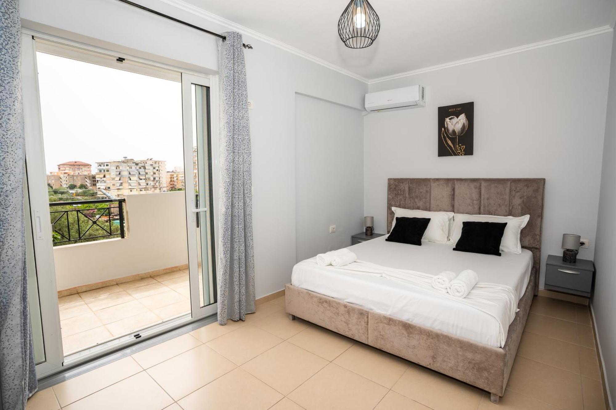 A&V Apartments Sarandë Esterno foto