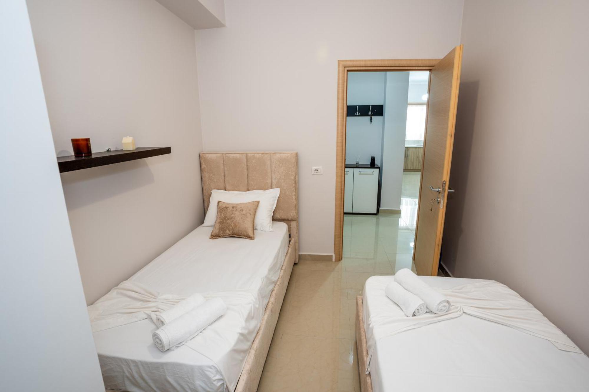 A&V Apartments Sarandë Esterno foto