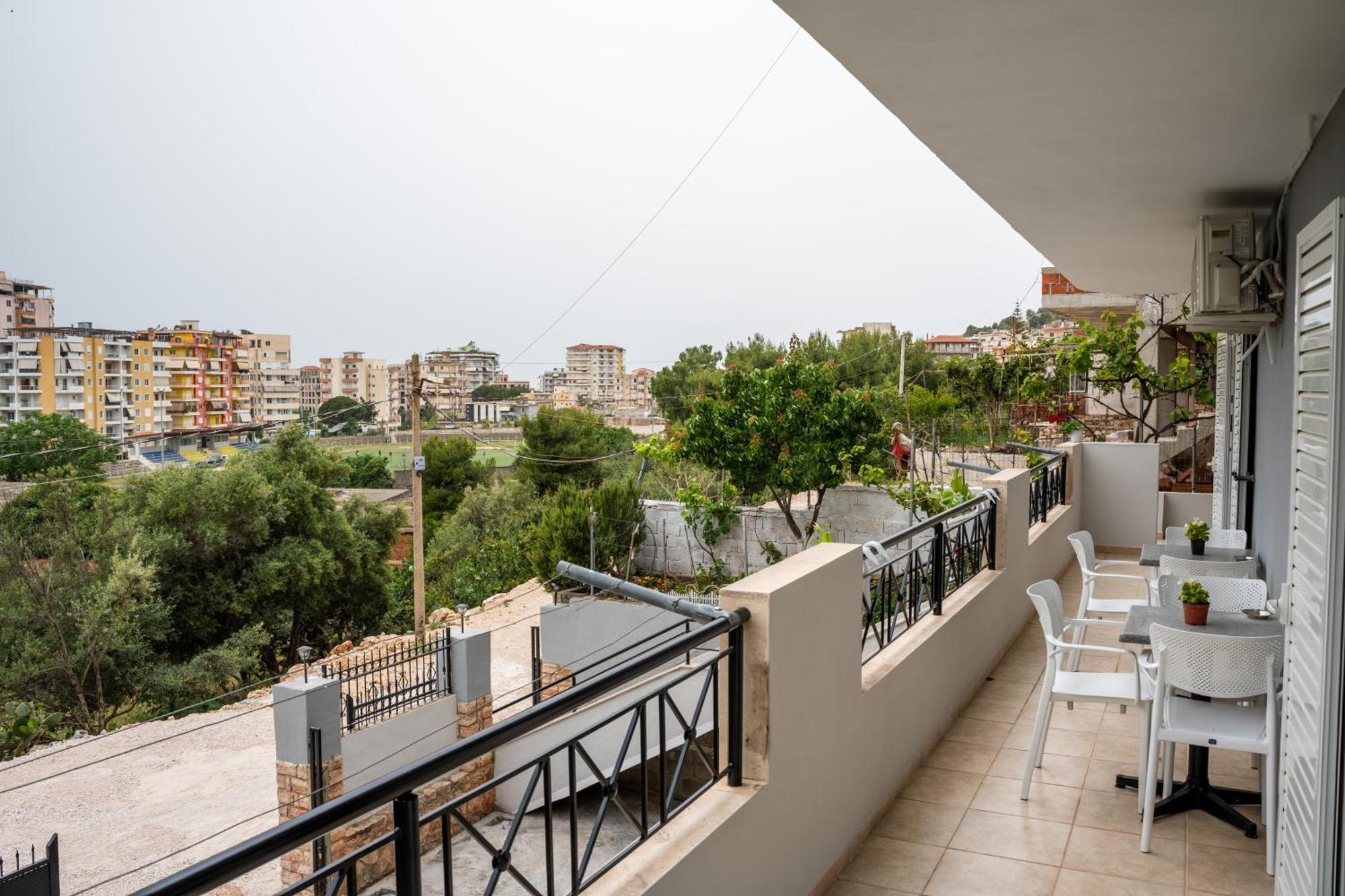 A&V Apartments Sarandë Esterno foto